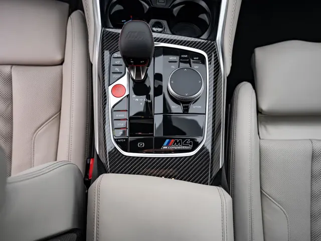 BMW M4 — Фото автомобиля 17