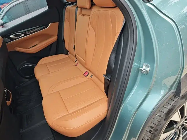 Geely Boyue L 2025 4th Gen 1.5TD DCT Splendor — Фото автомобиля 16
