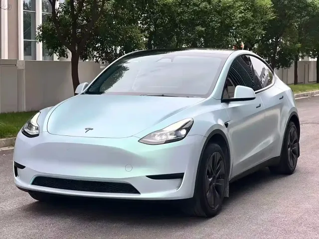 Фотография автомобиля — Tesla Model Y