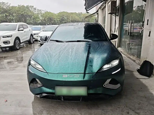 BYD Seal — Фото автомобиля 2