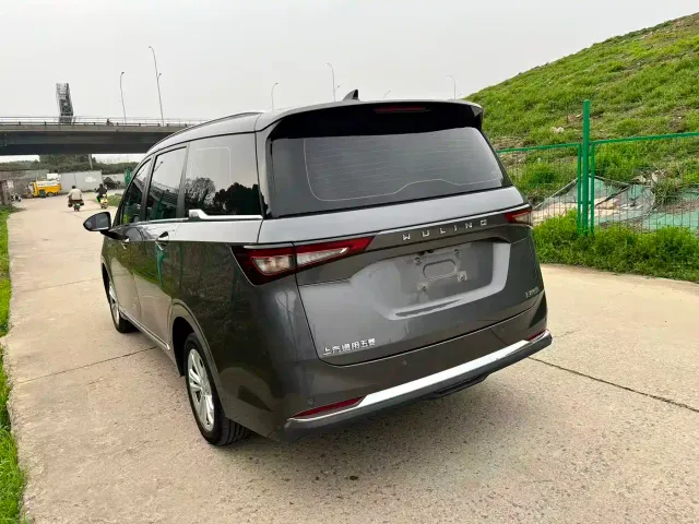 Wuling Jiachen — Фото автомобиля 7
