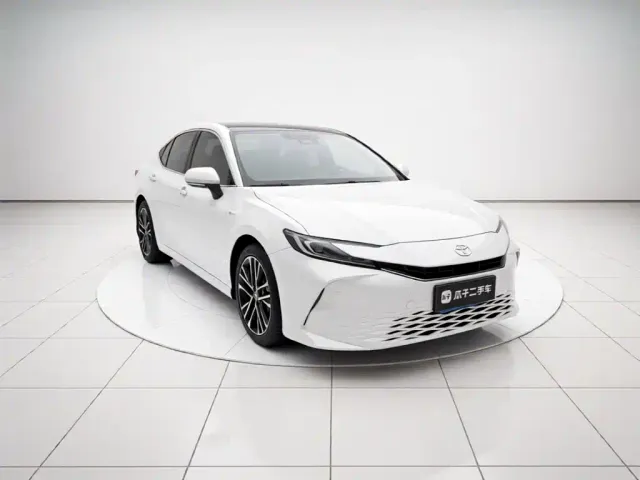 Toyota Camry — Фото автомобиля 3