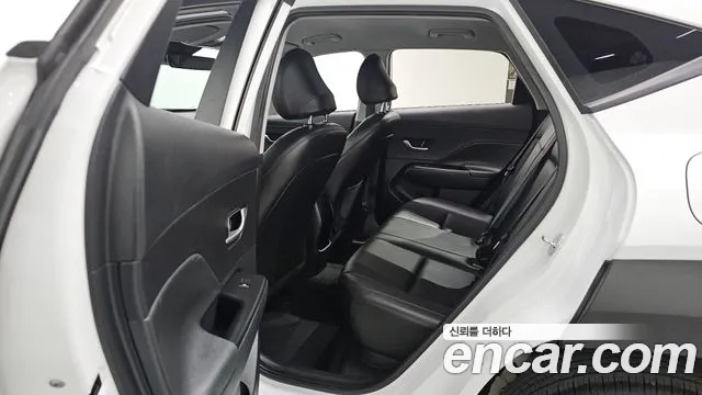 Hyundai Kona — Фото автомобиля 17