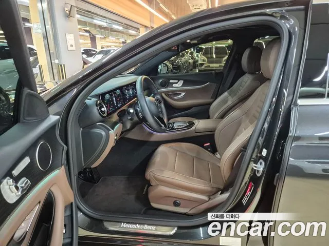 Mercedes-Benz E-Class — Фото автомобиля 8