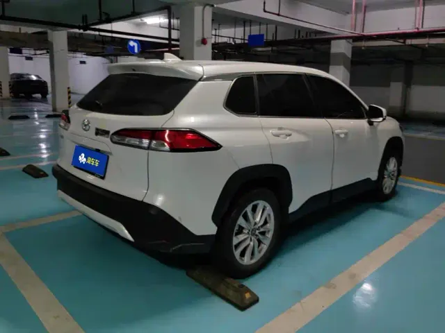Toyota Corolla Cross — Фото автомобиля 3