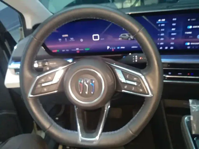 Buick E4 — Фото автомобиля 10