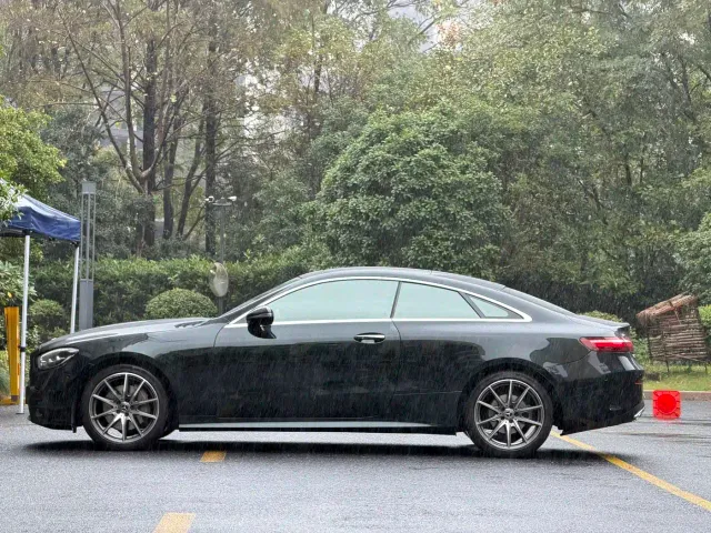 Mercedes-Benz E-Class — Фото автомобиля 7