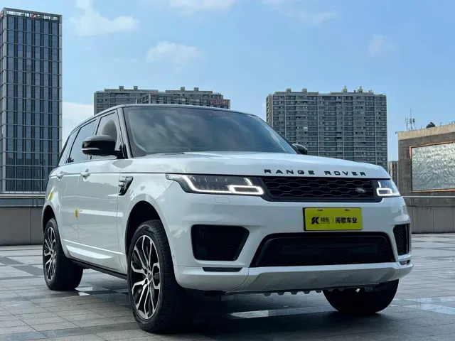 Land Rover Range Rover Sport — Фото автомобиля 3