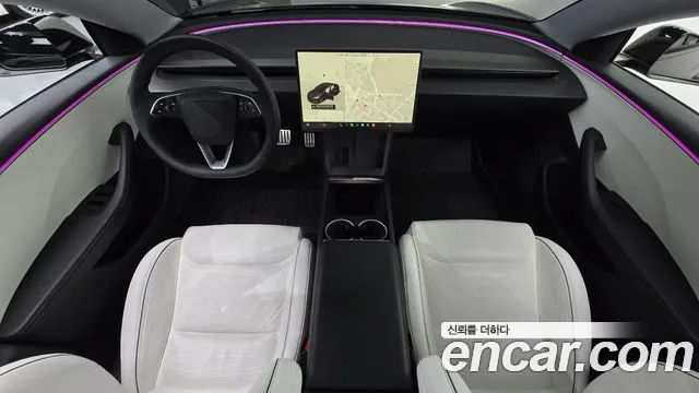 Tesla Model 3 — Фото автомобиля 10