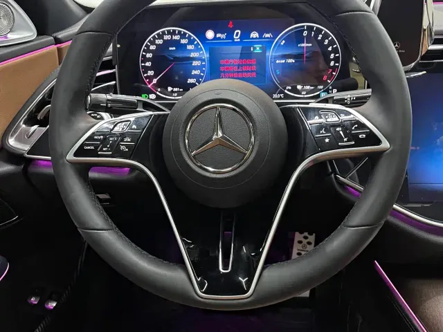 Mercedes-Benz E-Class — Фото автомобиля 7