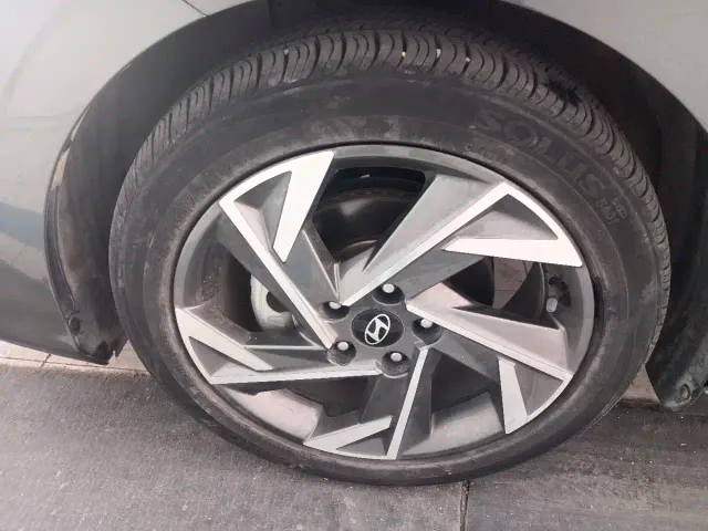 Hyundai Elantra — Фото автомобиля 10