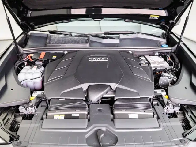 Audi Audi Q8 2023 55 TFSI Luxury Sport — Фото автомобиля 27