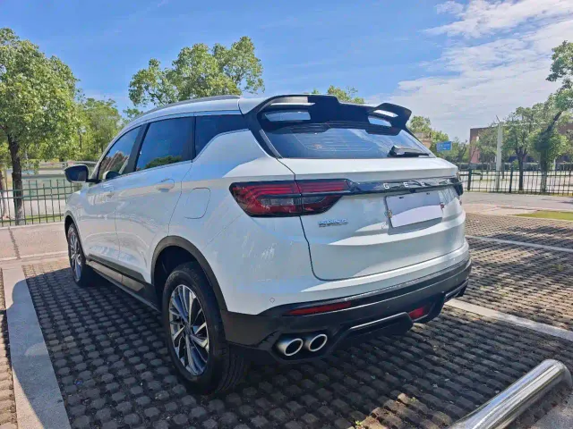 Geely Binyue — Фото автомобиля 5