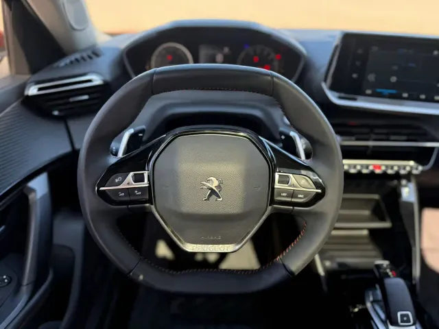 Peugeot 2008 — Фото автомобиля 17