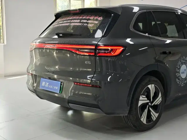 Geely Galaxy E5 — Фото автомобиля 17