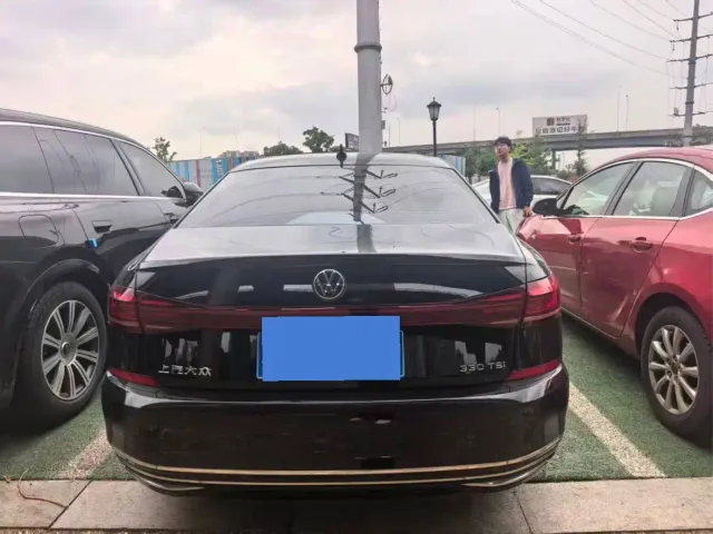 Volkswagen Passat — Фото автомобиля 5