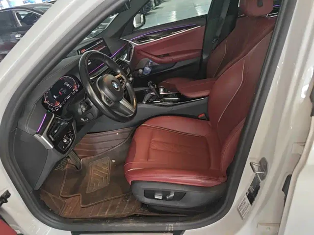 BMW 5 Series — Фото автомобиля 14