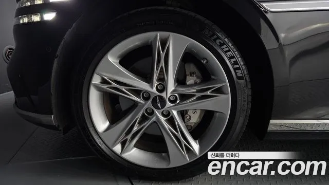 Genesis G90 Бензин 3.5 турбо AWD — Фото автомобиля 4