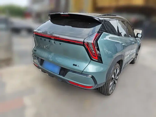 Geely Boyue L — Фото автомобиля 9