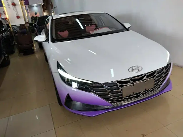 Hyundai Elantra — Фото автомобиля 3