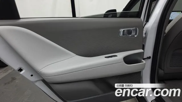 Hyundai Ioniq6 Long Range AWD — Фото автомобиля 25