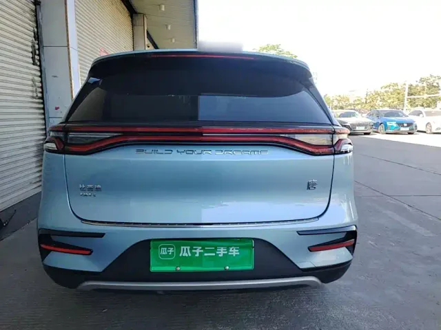 BYD Tang — Фото автомобиля 5