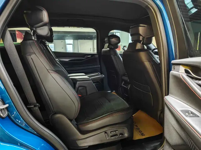 Ford Edge — Фото автомобиля 11