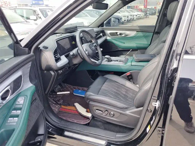 GAC Trumpchi GS8 — Фото автомобиля 14