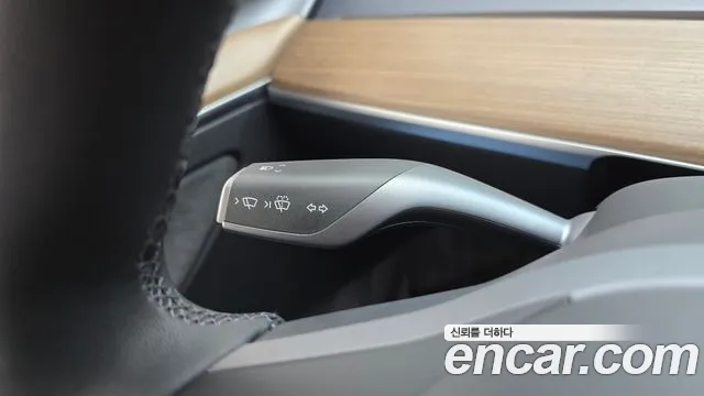 Tesla Model Y — Фото автомобиля 25