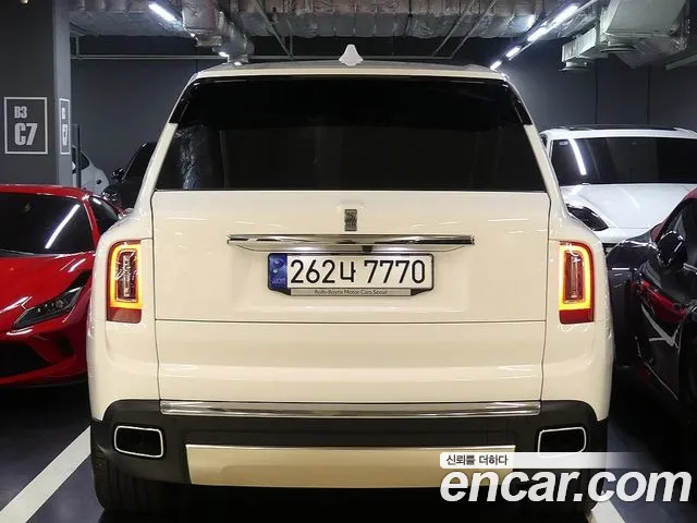 Rolls-Royce Cullinan — Фото автомобиля 19