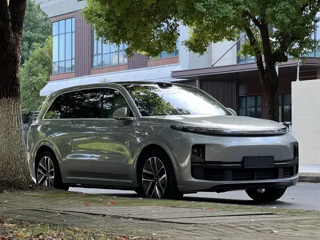 Li Auto L9 — Фото автомобиля 3