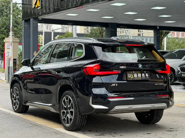 BMW X1 — Фото автомобиля 7