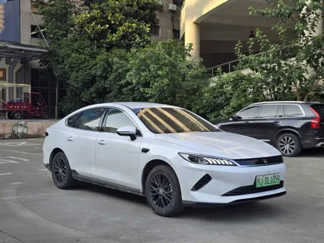 BYD Qin PLUS — Фото автомобиля 3