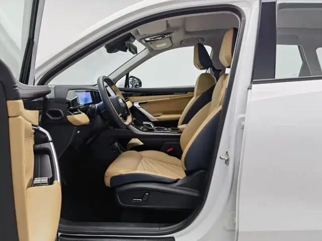 Geely Boyue L — Фото автомобиля 10