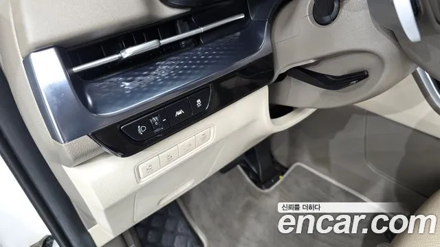 Kia Carnival Generation 4 — Фото автомобиля 19