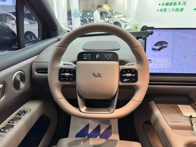Li Auto i6 — Фото автомобиля 5