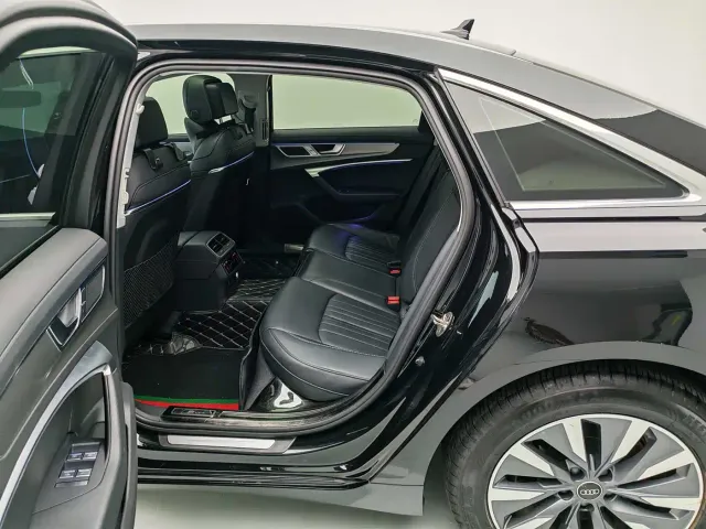 Audi A6L — Фото автомобиля 5