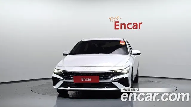 Hyundai Avante CN7 — Фото автомобиля 3