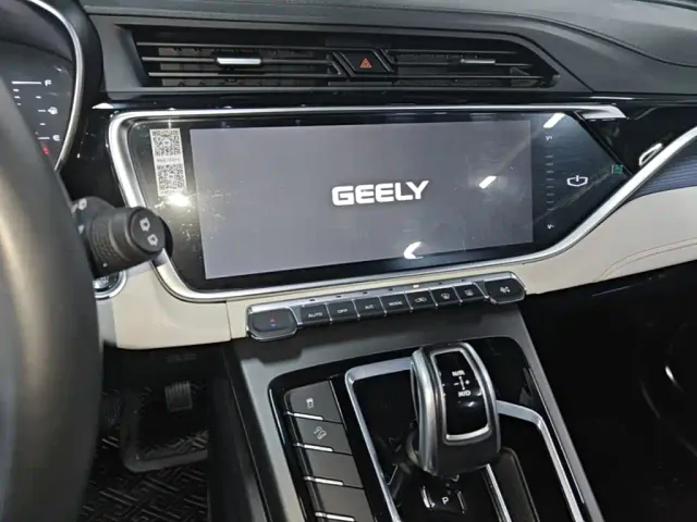Geely Boyue — Фото автомобиля 12