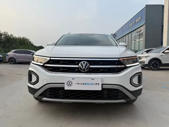 Volkswagen T-Roc — Фото автомобиля 2
