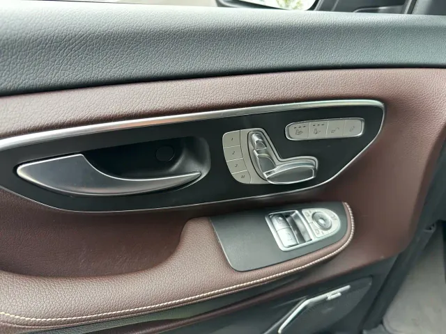 Mercedes-Benz V-Class — Фото автомобиля 19