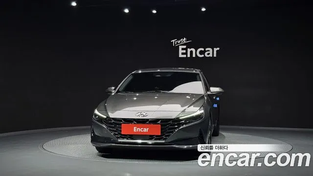 Hyundai Avante — Фото автомобиля 3