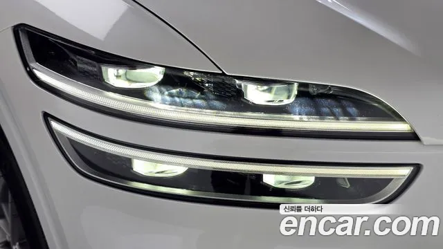 Genesis GV70 — Фото автомобиля 7