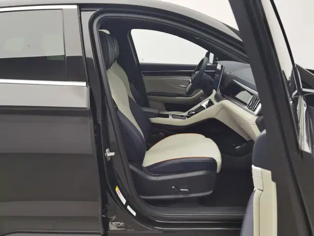 BYD Song PLUS — Фото автомобиля 23