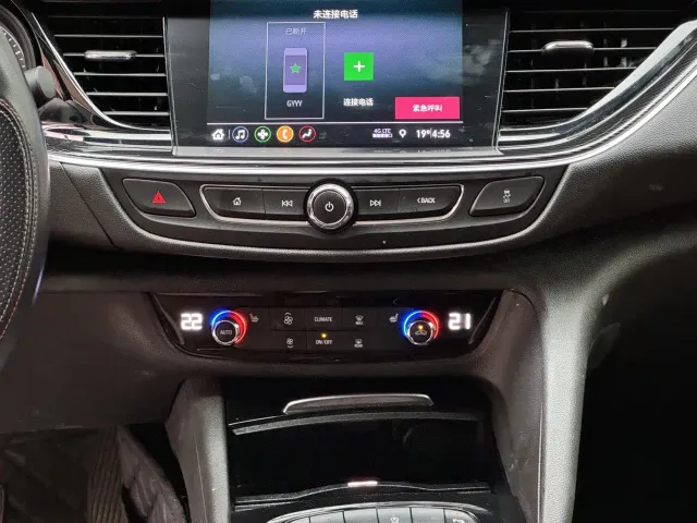 Buick Regal — Фото автомобиля 12