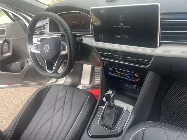 Volkswagen Tiguan L — Фото автомобиля 15
