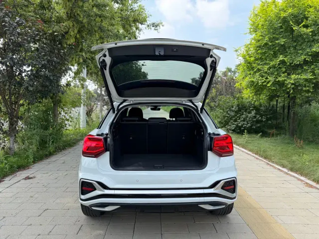 Audi Q2L — Фото автомобиля 15