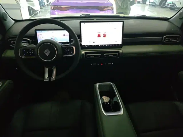 Baojun Yep Plus — Фото автомобиля 9