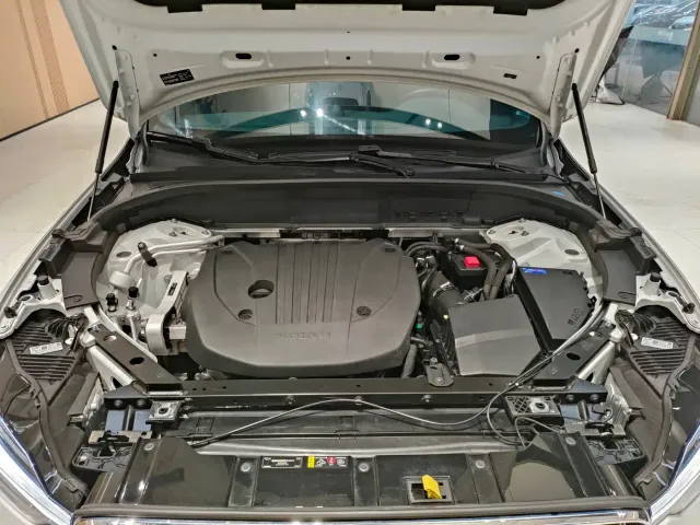 Volvo XC60 — Фото автомобиля 14