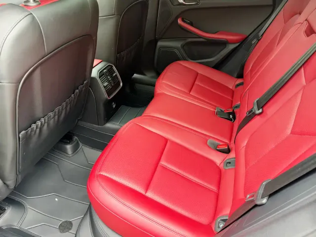 Porsche Macan — Фото автомобиля 9